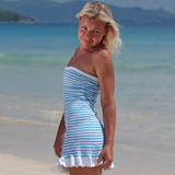 Вязаное летнее бело-голубое платье из хлопка стрейч